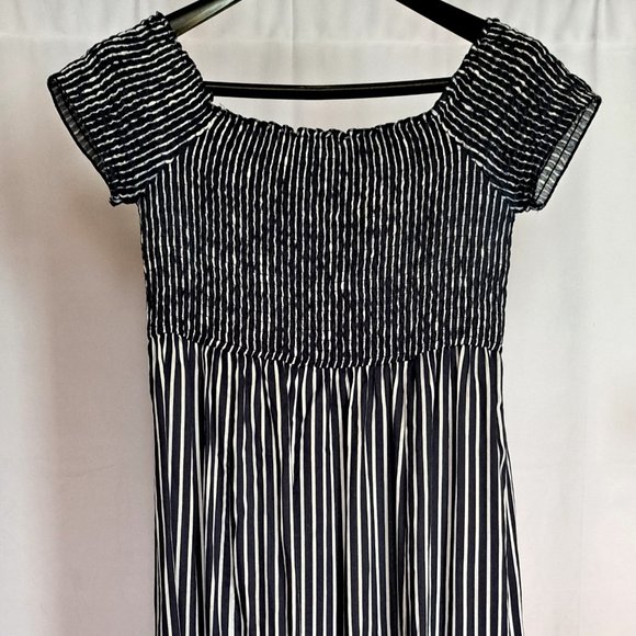 RICKI'S smocked dress Sz 6 MAXI DRESS cold shoulders COTTAGE COASTAL ROMANTIC - Picture 2 of 10